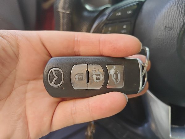 Mazda Mazda 3 Axela 2016, 121900 км, за 5403 USD - фото 9