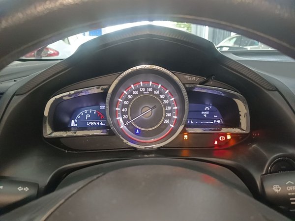 Mazda Mazda 3 Axela 2016, 128500 км, за 7108 USD - фото 15