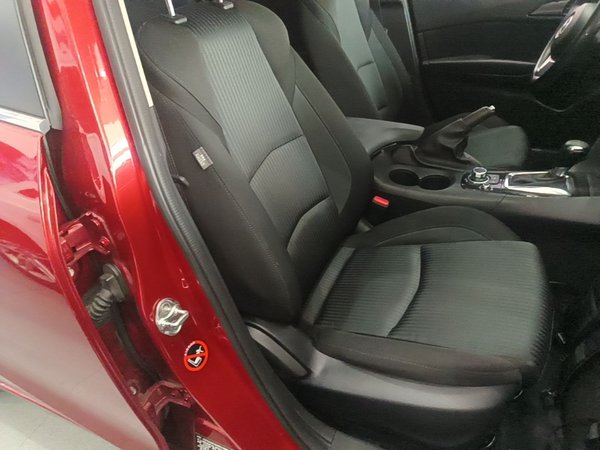 Mazda Mazda 3 Axela 2016, 128500 км, за 7108 USD - фото 23