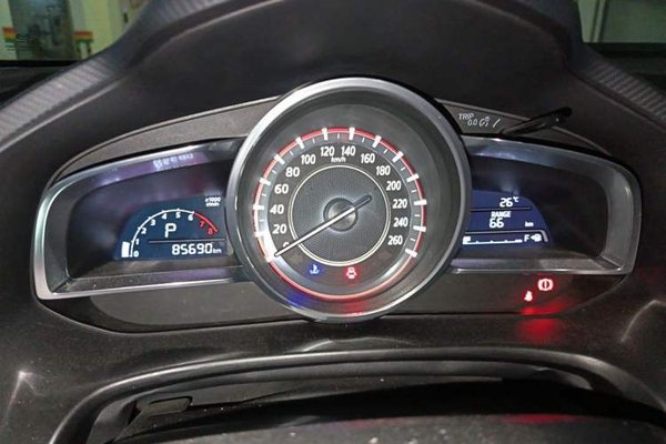Mazda Mazda 3 Axela 2016, 85600 км, за 6345 USD - фото 12