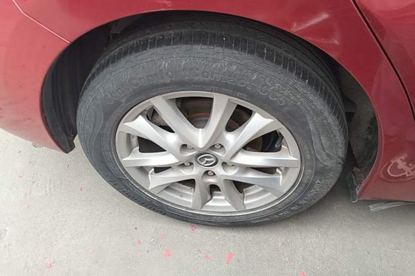 Mazda Mazda 3 Axela 2016, 93699 км, за 7249 USD - фото 10