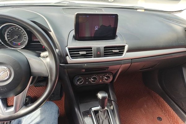 Mazda Mazda 3 Axela 2016, 101000 км, за 6646 USD - фото 18