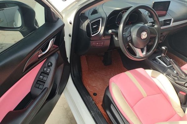 Mazda Mazda 3 Axela 2016, 101000 км, за 6646 USD - фото 24