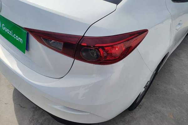 Mazda Mazda 3 Axela 2016, 101000 км, за 6646 USD - фото 14