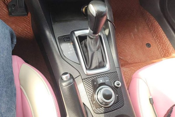 Mazda Mazda 3 Axela 2016, 101000 км, за 6646 USD - фото 22