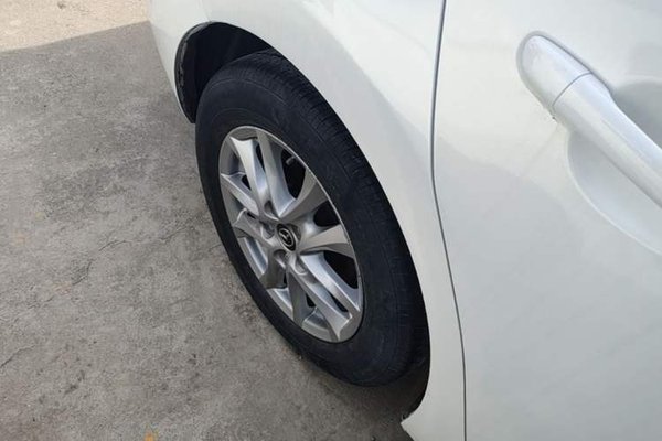 Mazda Mazda 3 Axela 2016, 101000 км, за 6646 USD - фото 10