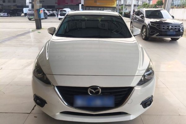 Mazda Mazda 3 Axela 2016, 107600 км, за 6466 USD