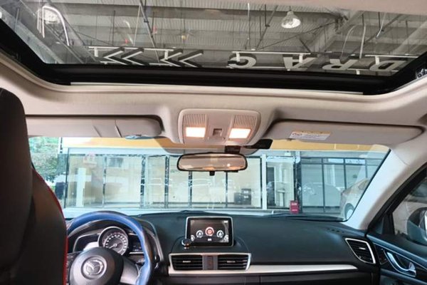 Mazda Mazda 3 Axela 2016, 107600 км, за 6466 USD - фото 21