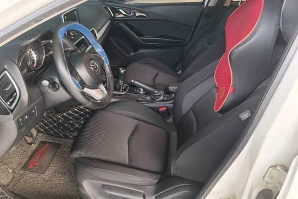 Mazda Mazda 3 Axela 2016, 107600 км, за 6466 USD - фото 17