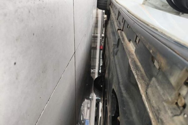 Mazda Mazda 3 Axela 2016, 107600 км, за 6466 USD - фото 25