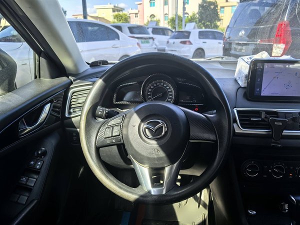 Mazda 3 Axela 2016, 181100 км, за 5941 USD - фото 12