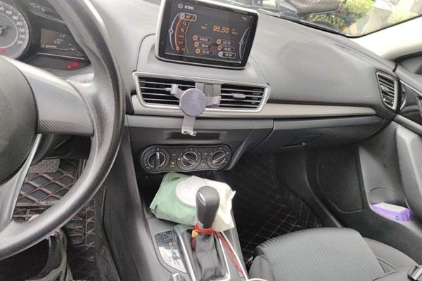 Mazda Mazda 3 Axela 2016, 83400 км, за 6404 USD - фото 10