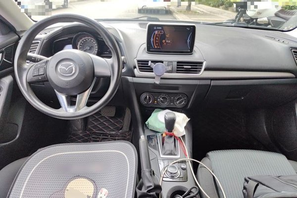 Mazda Mazda 3 Axela 2016, 83400 км, за 6404 USD - фото 6