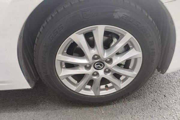 Mazda Mazda 3 Axela 2016, 83400 км, за 6404 USD
