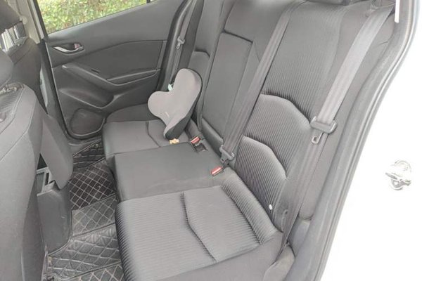 Mazda Mazda 3 Axela 2016, 83400 км, за 6404 USD - фото 14
