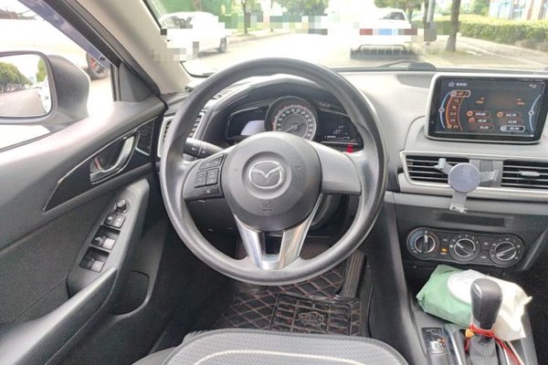 Mazda Mazda 3 Axela 2016, 83400 км, за 6404 USD - фото 7