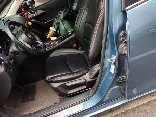 Mazda Mazda 3 Axela 2017, 101600 км, за 6856 USD - фото 16