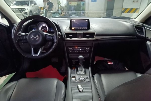 Mazda Mazda 3 Axela 2017, 106700 км, за 8452 USD - фото 17