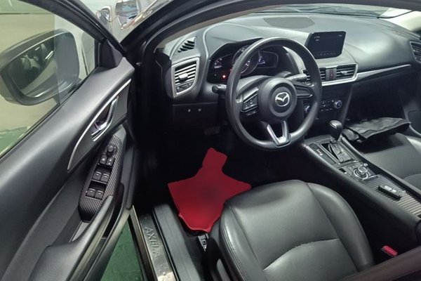 Mazda Mazda 3 Axela 2017, 106700 км, за 8452 USD - фото 23