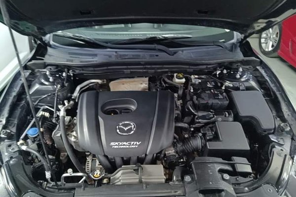 Mazda Mazda 3 Axela 2017, 106700 км, за 8452 USD - фото 30