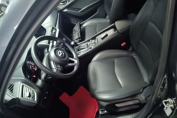 Mazda Mazda 3 Axela 2017, 106700 км, за 8452 USD - фото 22