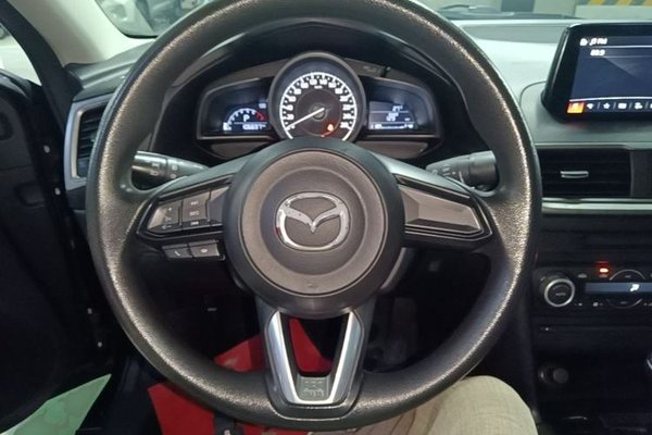 Mazda Mazda 3 Axela 2017, 106700 км, за 8452 USD - фото 18