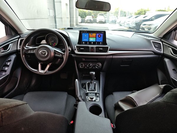 Mazda Mazda 3 Axela 2017, 121800 км, за 7353 USD - фото 13