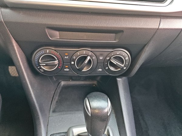 Mazda Mazda 3 Axela 2017, 121800 км, за 7353 USD - фото 16