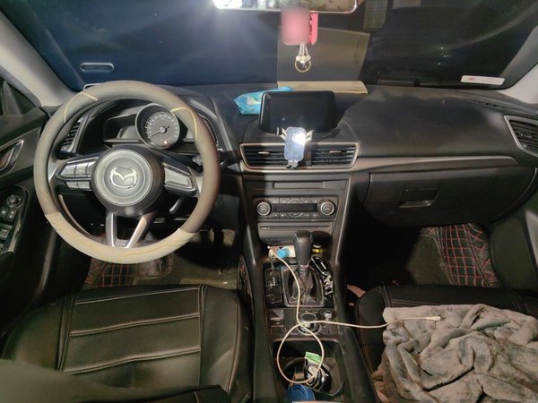 Mazda Mazda 3 Axela 2017, 130399 км, за 5797 USD - фото 10