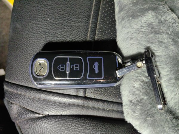 Mazda Mazda 3 Axela 2017, 130399 км, за 5797 USD - фото 9