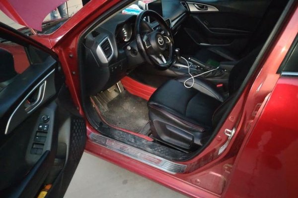 Mazda Mazda 3 Axela 2017, 156700 км, за 4923 USD - фото 17