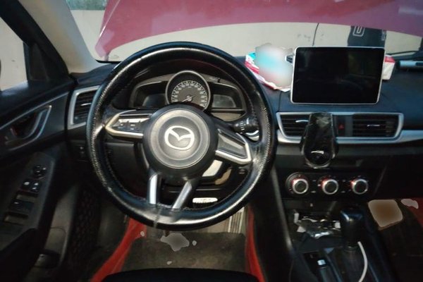 Mazda Mazda 3 Axela 2017, 156700 км, за 4923 USD - фото 11