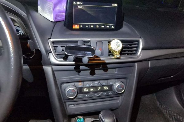 Mazda Mazda 3 Axela 2017, 74900 км, за 5579 USD - фото 14