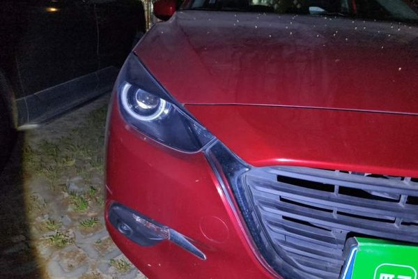 Mazda Mazda 3 Axela 2017, 74900 км, за 5579 USD - фото 7