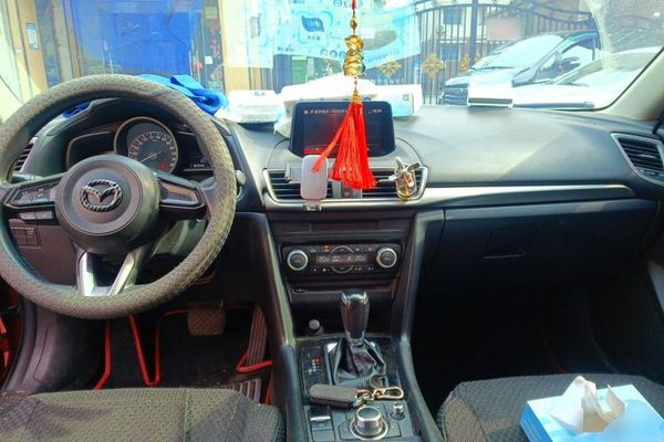 Mazda Mazda 3 Axela 2017, 95100 км, за 5918 USD - фото 10