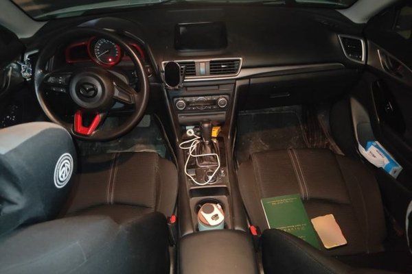 Mazda Mazda 3 Axela 2017, 103400 км, за 6994 USD - фото 10