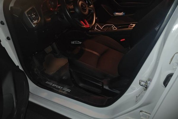 Mazda Mazda 3 Axela 2017, 103400 км, за 6994 USD - фото 17