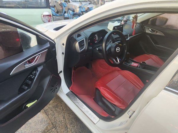 Mazda Mazda 3 Axela 2017, 45800 км, за 6813 USD - фото 17