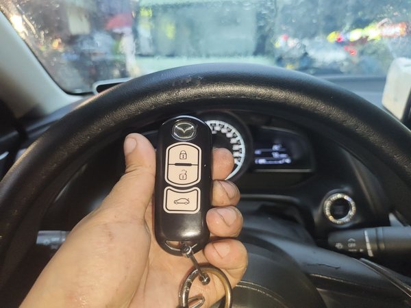 Mazda Mazda 3 Axela 2017, 45800 км, за 6813 USD - фото 9