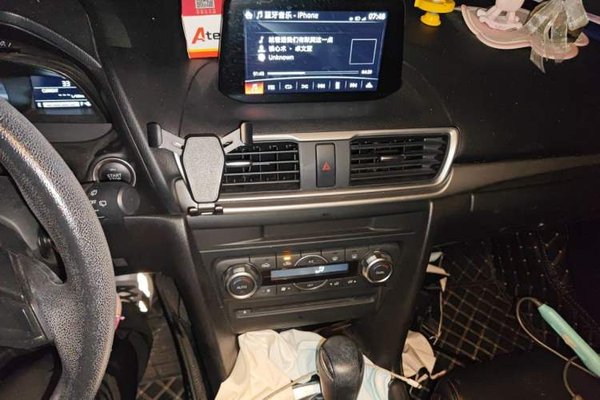 Mazda Mazda 3 Axela 2017, 65000 км, за 7768 USD - фото 14