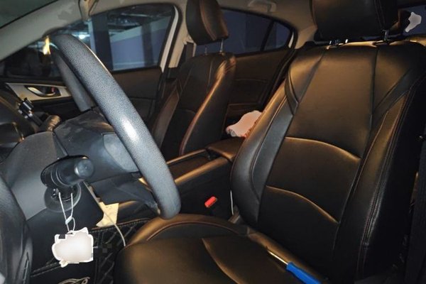 Mazda Mazda 3 Axela 2017, 65000 км, за 7768 USD - фото 16