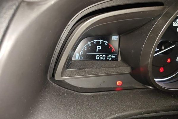 Mazda Mazda 3 Axela 2017, 65000 км, за 7768 USD - фото 13