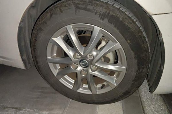 Mazda Mazda 3 Axela 2017, 65000 км, за 7768 USD - фото 8