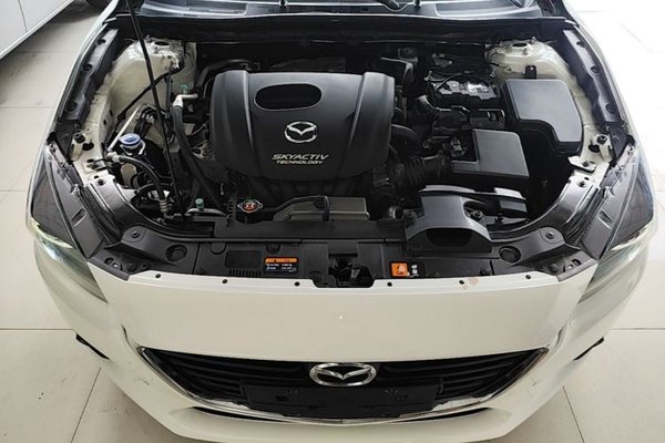 Mazda Mazda 3 Axela 2017, 76000 км, за 6701 USD - фото 30