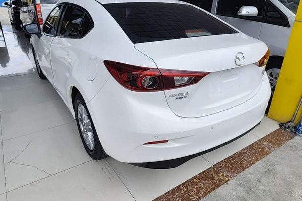 Mazda Mazda 3 Axela 2017, 76000 км, за 6701 USD - фото 13