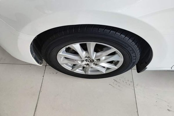 Mazda Mazda 3 Axela 2017, 76000 км, за 6701 USD - фото 15