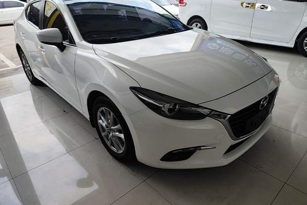 Mazda Mazda 3 Axela 2017, 76000 км, за 6701 USD