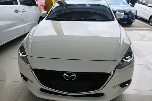 Mazda Mazda 3 Axela 2017, 76000 км, за 6701 USD