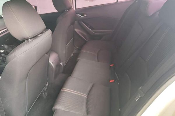 Mazda Mazda 3 Axela 2017, 76000 км, за 6701 USD - фото 25