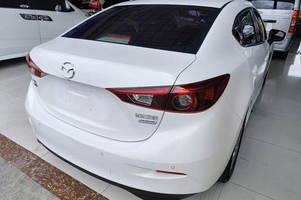 Mazda Mazda 3 Axela 2017, 76000 км, за 6701 USD - фото 6